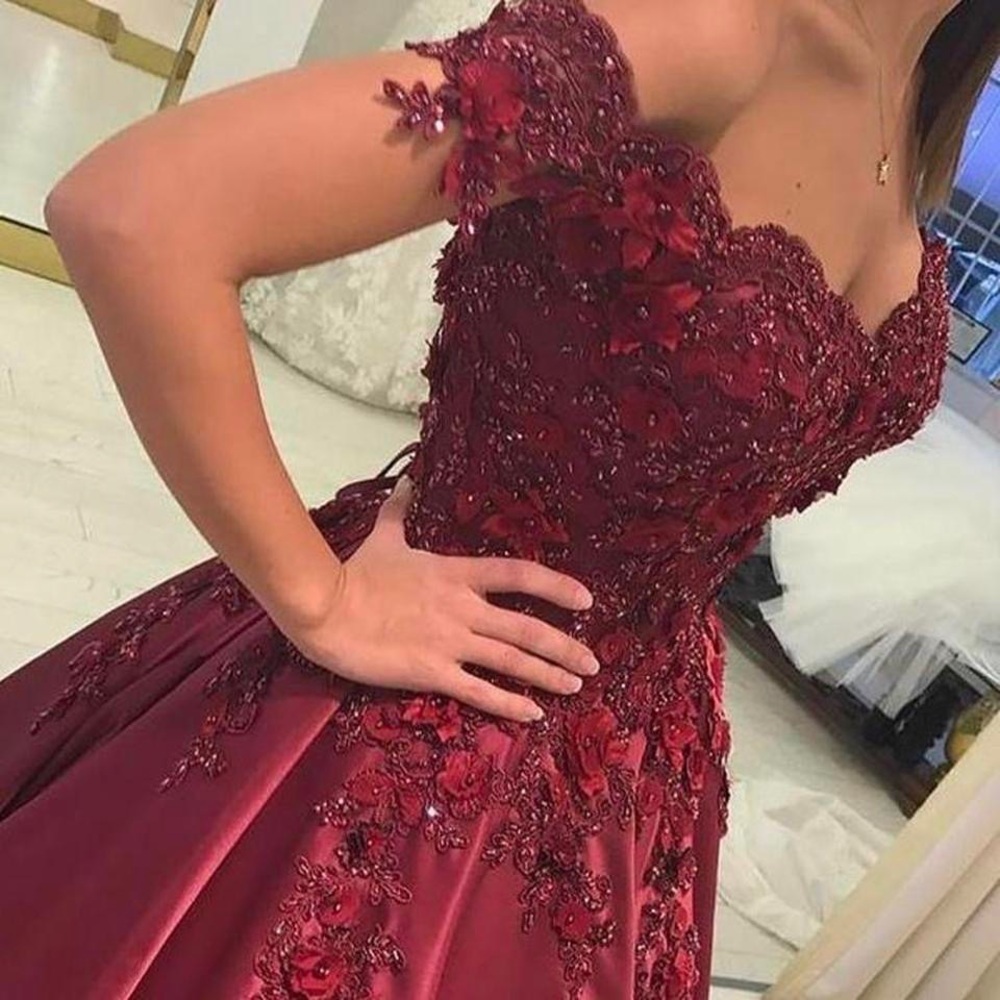 beautiful red lacy ballgown prom dress !!